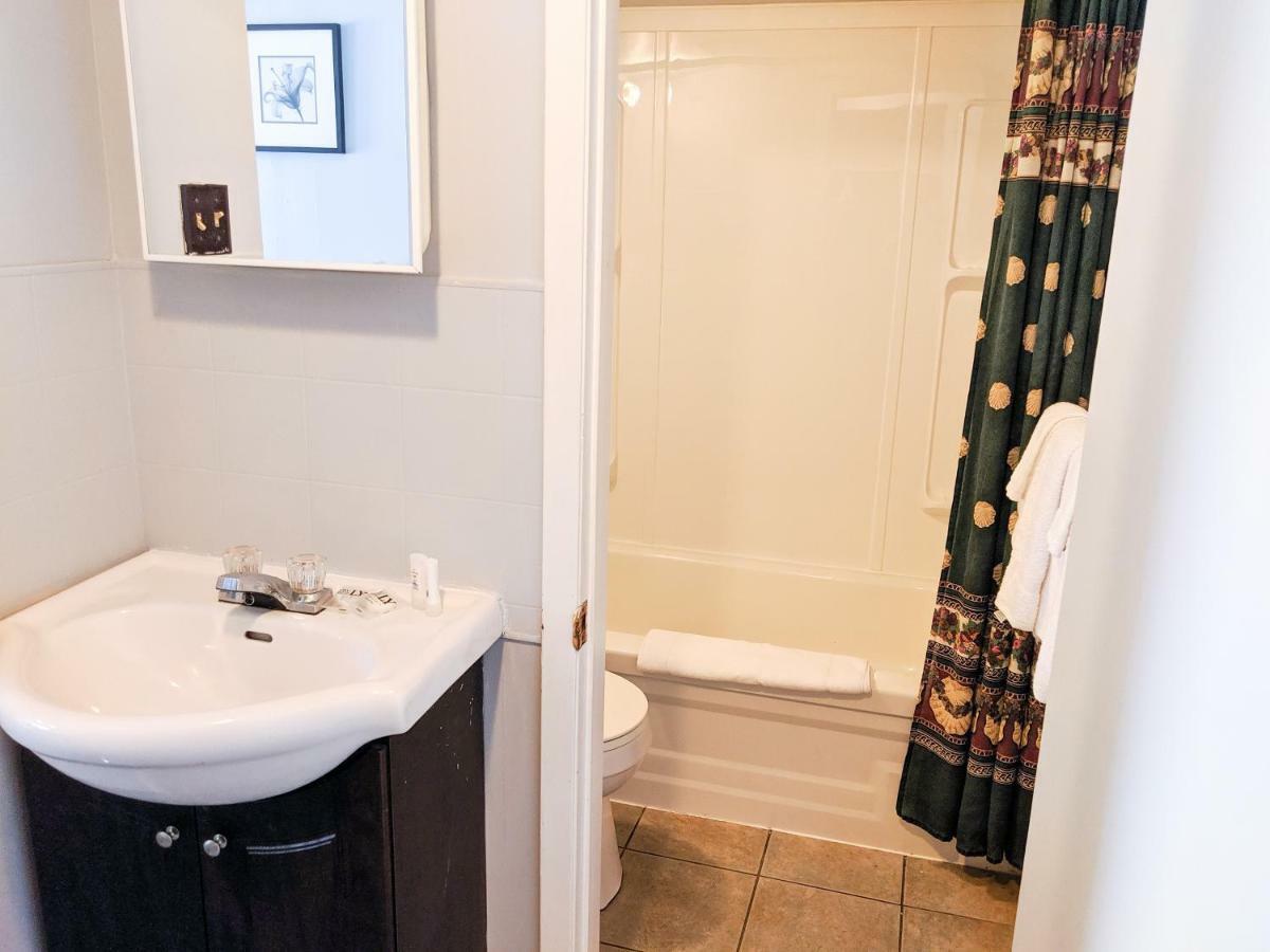Skyline Motel Fredericton Ngoại thất bức ảnh