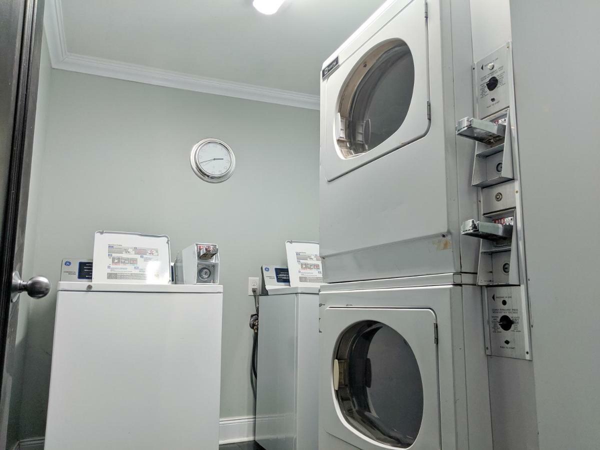 Skyline Motel Fredericton Ngoại thất bức ảnh
