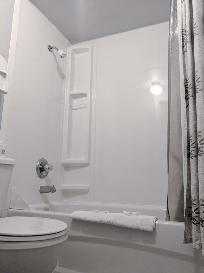 Skyline Motel Fredericton Ngoại thất bức ảnh